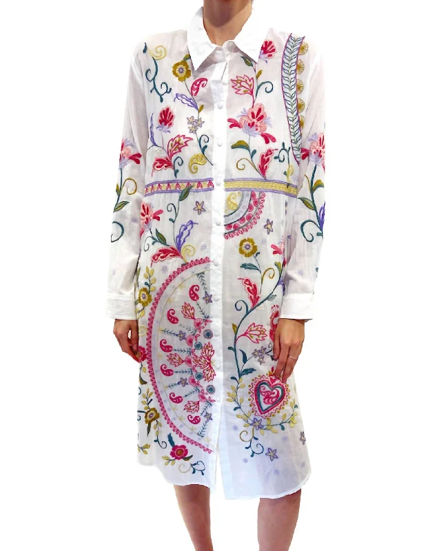 Ashlee Relaxed Shirt Dress In White Multi